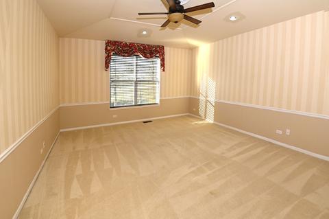 1700 White Oak Ln, Hoffman Estates, IL 60192 photo 12