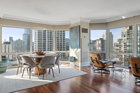 100 E Huron St #3505, Chicago, IL 60611 photo 5