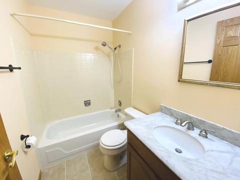 458 Thornhill Ln #B2, Wheeling, IL 60090 photo 10