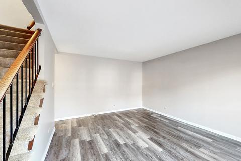 1847 Grantham Pl, Hoffman Estates, IL 60169 photo 4