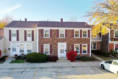 1847 Grantham Pl, Hoffman Estates, IL 60169 photo 1