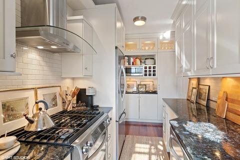 73 Elm St #5D, Chicago, IL 60611 photo 16