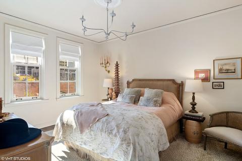 73 Elm St #5D, Chicago, IL 60611 photo 10
