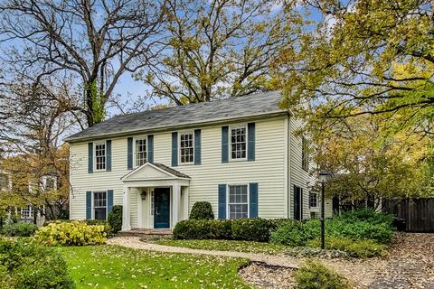 1276 W Deerpath Rd, Lake Forest, IL 60045 photo 1