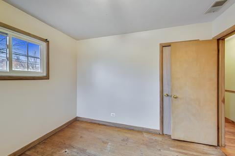 107 E Council Trl, Mount Prospect, IL 60056 photo 9