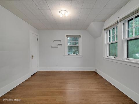 323 E Jefferson Ave, Wheaton, IL 60187 photo 11