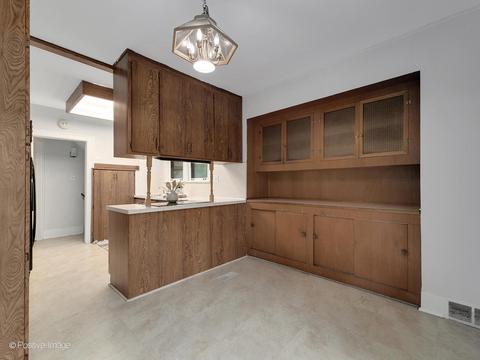 323 E Jefferson Ave, Wheaton, IL 60187 photo 7