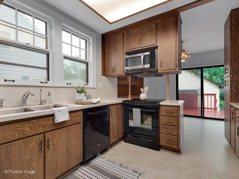 323 E Jefferson Ave, Wheaton, IL 60187 photo 5