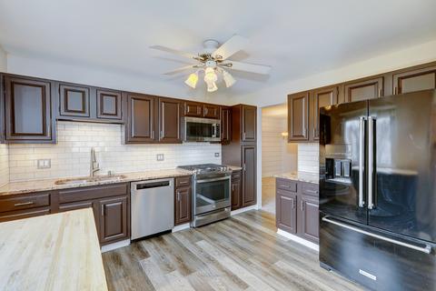 1207 Pinetree Ln, Bartlett, IL 60103 photo 15