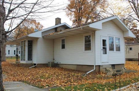 317 W Wall St, Morrison, IL 61270 photo 6