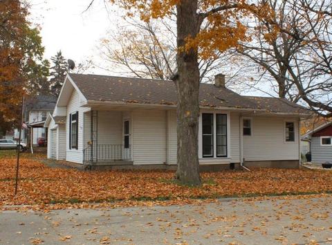 317 W Wall St, Morrison, IL 61270 photo 8