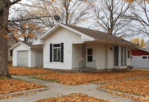317 W Wall St, Morrison, IL 61270 photo 1