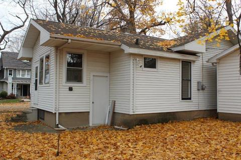 317 W Wall St, Morrison, IL 61270 photo 5