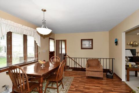 7511 Eleanor Pl, Willowbrook, IL 60527 photo 10