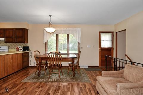 7511 Eleanor Pl, Willowbrook, IL 60527 photo 11