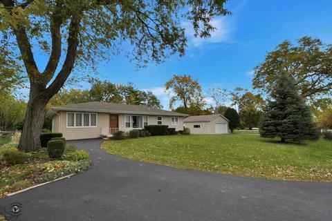 7511 Eleanor Pl, Willowbrook, IL 60527 photo 1