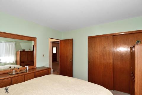 7511 Eleanor Pl, Willowbrook, IL 60527 photo 18