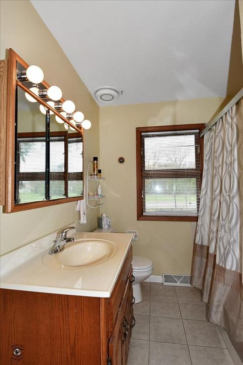 7511 Eleanor Pl, Willowbrook, IL 60527 photo 19