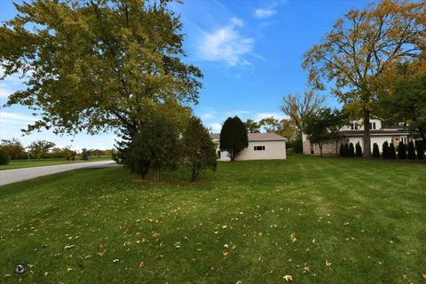 7511 Eleanor Pl, Willowbrook, IL 60527 photo 4