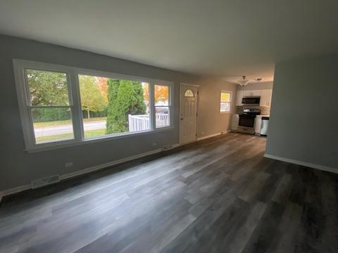 253 E Fullerton Ave, Elmhurst, IL 60126 photo 4