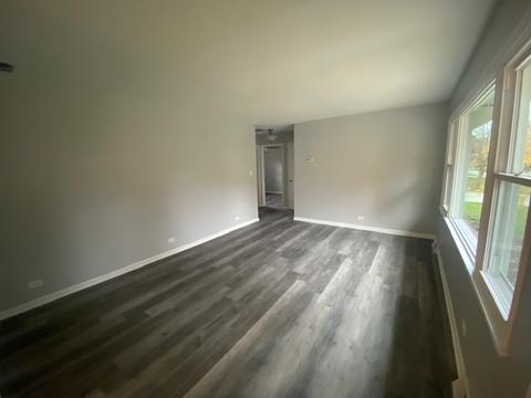 253 E Fullerton Ave, Elmhurst, IL 60126 photo 3