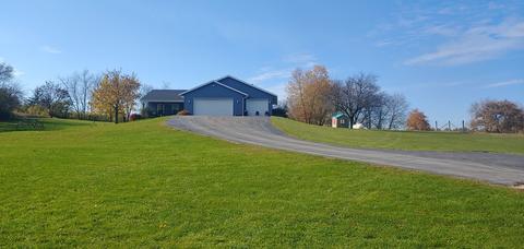 2718 Lundgren Rd, Pecatonica, IL 61063 photo 1