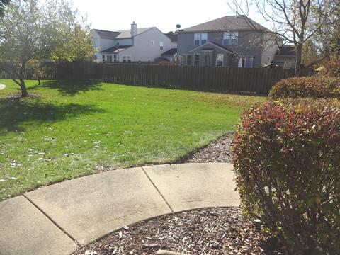2301 Twilight Dr, Aurora, IL 60503 photo 2
