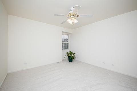 235 Cimarron Rd E, Lombard, IL 60148 photo 17