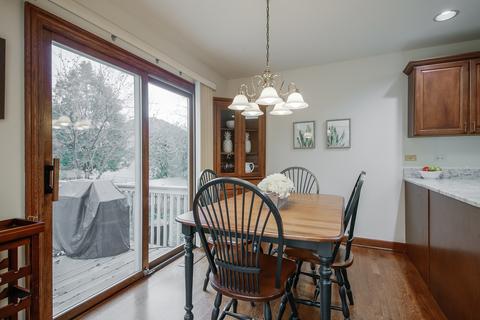 235 Cimarron Rd E, Lombard, IL 60148 photo 10