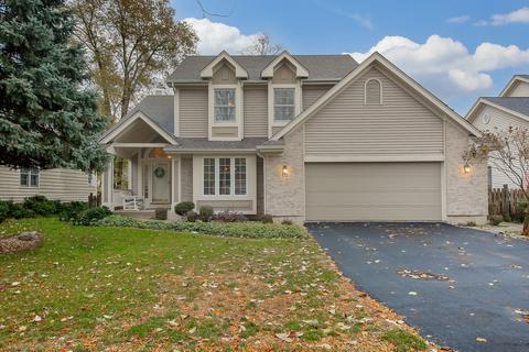 235 Cimarron Rd E, Lombard, IL 60148 photo 1