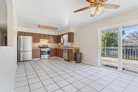 5801 Bunny Ave, Mchenry, IL 60051 photo 3