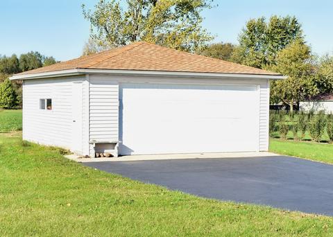 3395 School Dr, Morris, IL 60450 photo 4