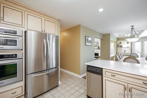 1347 W Meyer Dr, Addison, IL 60101 photo 9