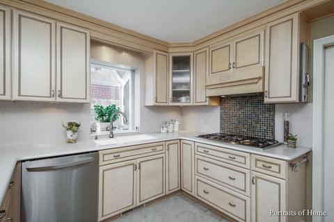 1347 W Meyer Dr, Addison, IL 60101 photo 11