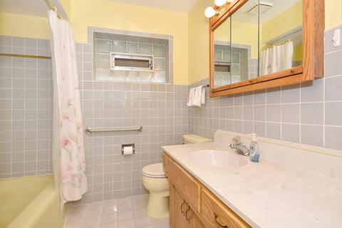 7145 W Wright Ter, Niles, IL 60714 photo 24