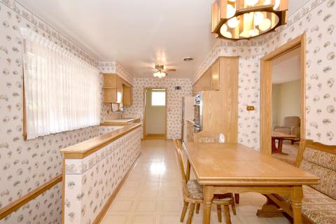7145 W Wright Ter, Niles, IL 60714 photo 14