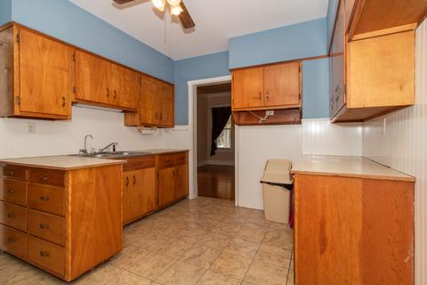 105 W 4th St, Gridley, IL 61744 photo 18