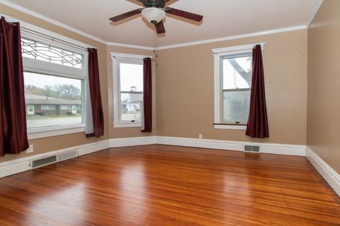 105 W 4th St, Gridley, IL 61744 photo 9