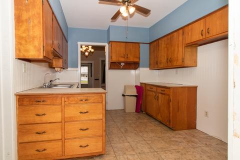 105 W 4th St, Gridley, IL 61744 photo 21
