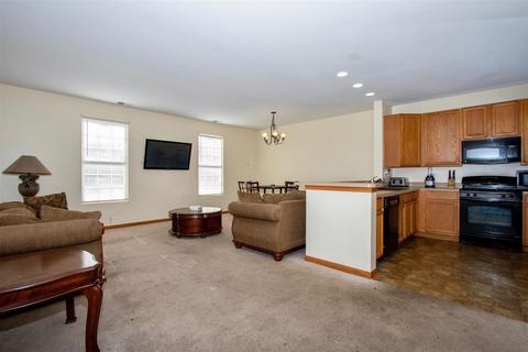175 Springbrook Trl, Oswego, IL 60543 photo 4