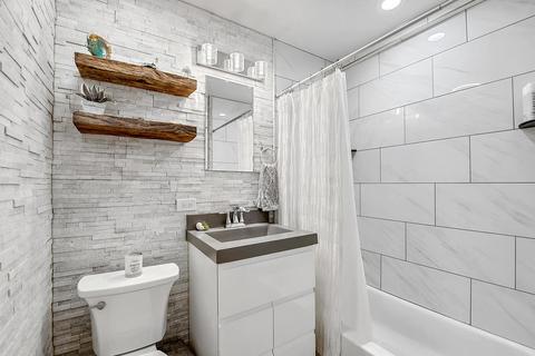 2 S329 Madison St, Wheaton, IL 60189 photo 12