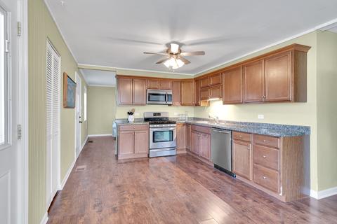 2707 Martin Ln, Rolling Meadows, IL 60008 photo 8