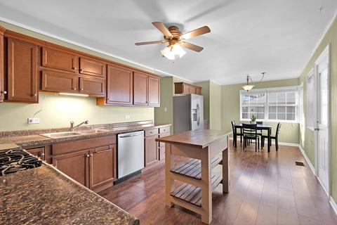 2707 Martin Ln, Rolling Meadows, IL 60008 photo 6