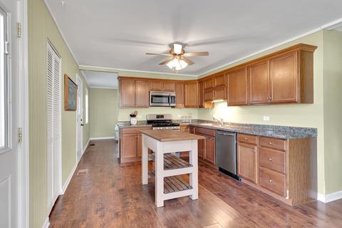 2707 Martin Ln, Rolling Meadows, IL 60008 photo 5