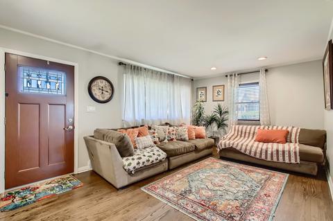 1221 Sunnyside Dr, Berkeley, IL 60163 photo 3