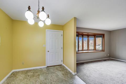 221 E 2nd St, Genoa, IL 60135 photo 3