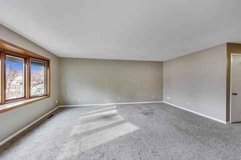 221 E 2nd St, Genoa, IL 60135 photo 4