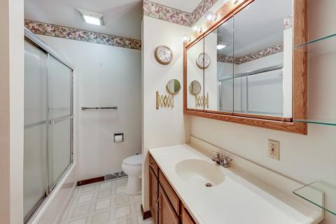 221 E 2nd St, Genoa, IL 60135 photo 10