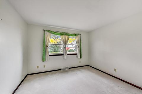 221 E 2nd St, Genoa, IL 60135 photo 12