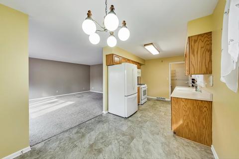 221 E 2nd St, Genoa, IL 60135 photo 7